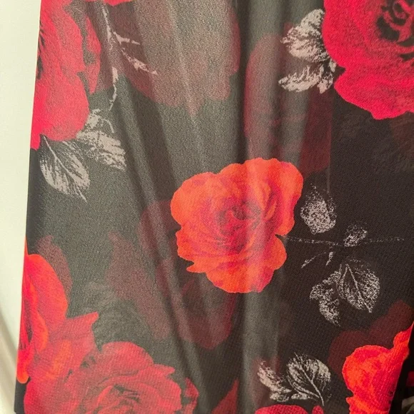 Torrid Floral V-Neck Chiffon Blouse - Red and Black - size 1 (14/16) - Picture 8 of 12